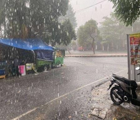 Ilustrasi prakiraan cuaca hari ini hampir seluruh Riau diguyur hujan (foto/int)