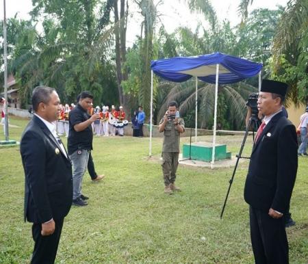 Gubernur Riau (Gubri) Abdul Wahid memimpin langsung upacara.