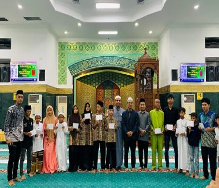 Masjid An-Nur santuni ratusan anak yatim diakhir Ramadan.(foto: istimewa)