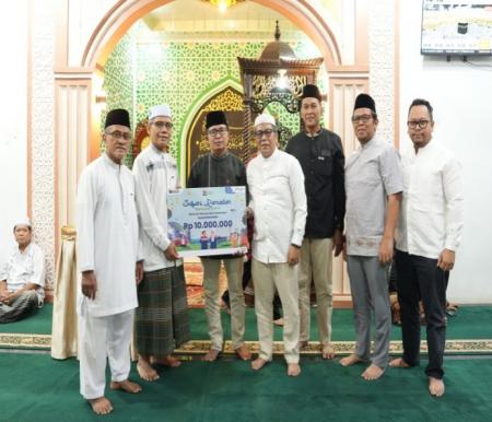 Kilang Pertamina Dumai lanjutkan Safari Ramadan ke 3 masjid di Kelurahan Jaya Mukti dan Bukit Datuk (foto/ist)