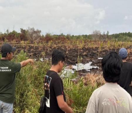 Lahan 3 hektare di Bantan ludes terbakar.(foto: mcr)