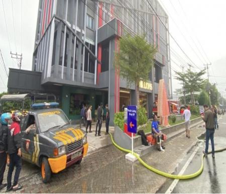 Kebakaran maut Hotel Hollywood Pekanbaru tewaskan satu orang (foto/ist)