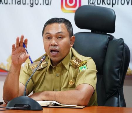 Gubernur Riau (Gubri), Abdul Wahid.