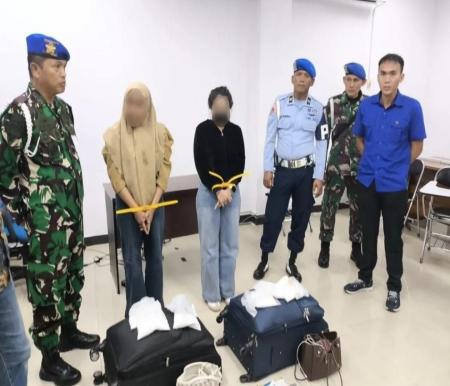 Dua penumpang selundupkan sabu dalam koper terbongkar di Bandara SSK II (foto/rri)