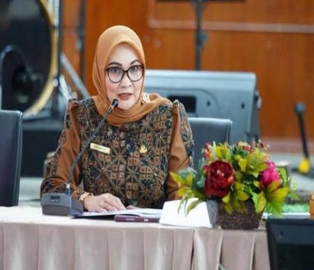 Kepala Bapenda Provinsi Riau, Evarefita. (Foto: int)