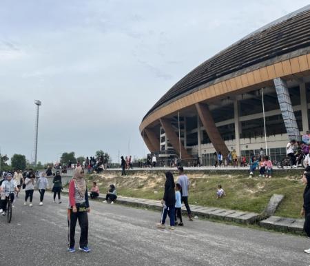 Kawasan Stadion Utama Riau selalu ramai aktivitas olahraga masyarakat (foto/Yuni)