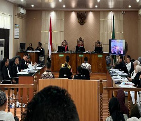 Saksi UPT PUPR ungkap mekanisme pergeseran anggaran di sidang Abdul Wahid (foto/Meri)