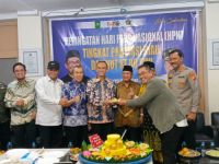 Momen peringatan HPN dan HUT ke -80 PWI di Kantor PWI Riau.(foto: istimewa)