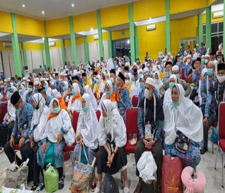 Jamaah haji Riau yang akan berangkat ke Tanah Suci. Foto Int