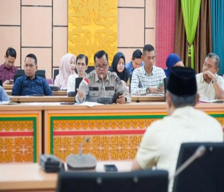 Bupati Kuansing, Suhardiman Amby audiensi ke DPRD Riau (foto/ultra)