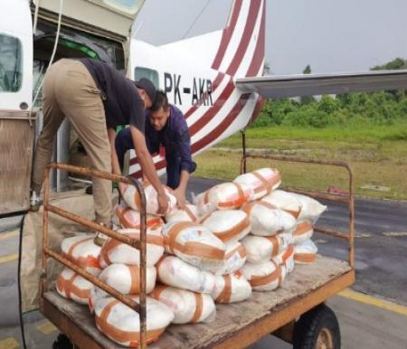 Operasi pesawat modifikasi cuaca di Riau.(foto: mcr)