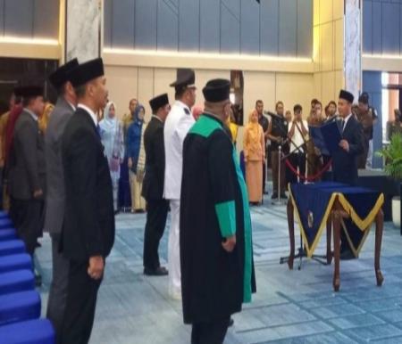 Walikota Pekanbaru, Agung Nugroho melantik 43 pejabat (foto/Tata)