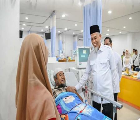 Walikota Dumai Paisal, tinjau fasilitas dan sapa pasien di RSUD dr Suhatman, MARS (foto/bambang)