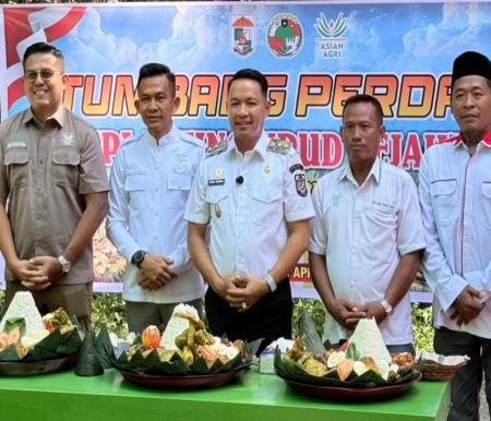 Wabup Husni Tamrin hadiri syukuran replanting perdana KPUD Sejahtera SP 6 Desa Makmur (foto/Andy)