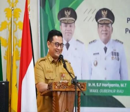 Sekdaprov Riau, Syahrial Abdi.(foto: mcr)