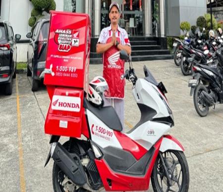 Mekanik AHASS untuk layanan Honda Care di Riau.(foto: istimewa)
