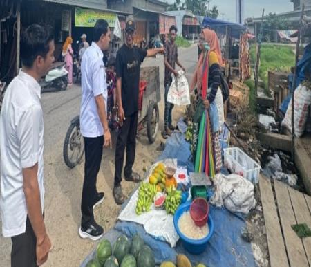 Penertiban PKL di Bagansiapiapi.(foto: afrizal/halloriau.com)