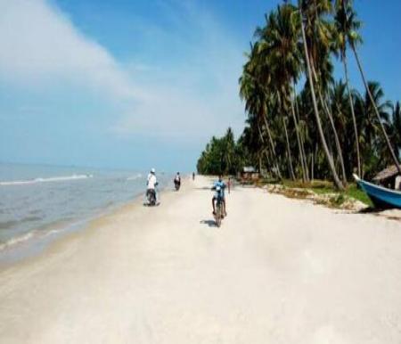 Pantai Selat Baru, Bengkalis. (Foto: int)