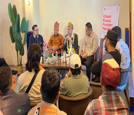 Utusan Khusus Presiden, Raffi Ahmad saat berkunjung ke Pekanbaru.(foto: sri/halloriau.com)