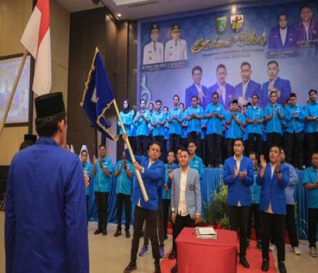 Pelantikan pengurus KNPI Dumai.(foto: barkah/halloriau.com)
