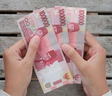 ilustrasi uang Rp 300.000.