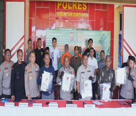 Harga Emas Meroket, PETI Meningkat di Kuansing: Polisi Bongkar Jaringan Pemurnian dan Penampungan Emas Ilegal.